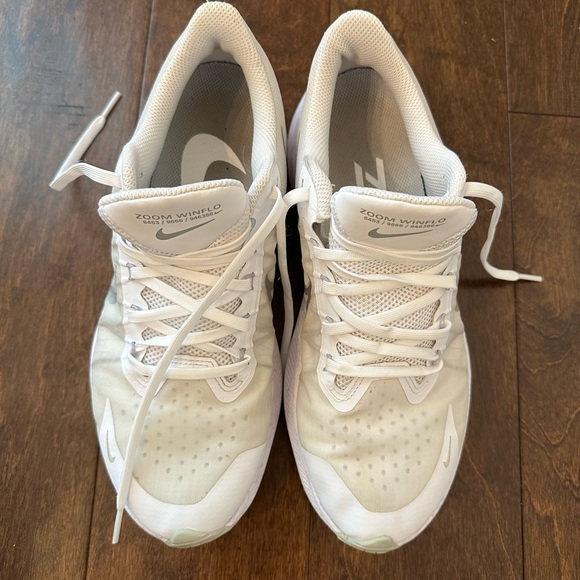 NIKE zoom winflo 8 white metallic silver (woman’s) size 9 - Picture 3 of 5